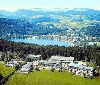 酒店 Schwarzwald Wellnesshotel Saigerhoeh I Golf & Wandern Ueber Dem Titisee 4*