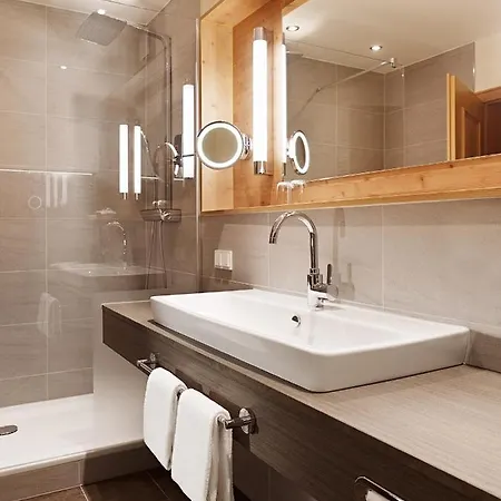 Schwarzwald Wellnesshotel Saigerhoeh I Golf & Wandern Ueber Dem Titisee Hotel Lenzkirch