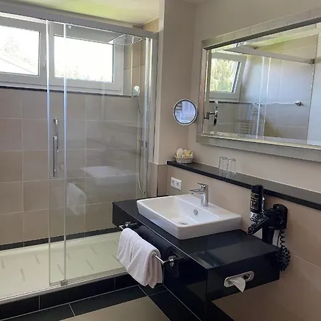 Schwarzwald Wellnesshotel Saigerhoeh I Golf & Wandern Ueber Dem Titisee 4*