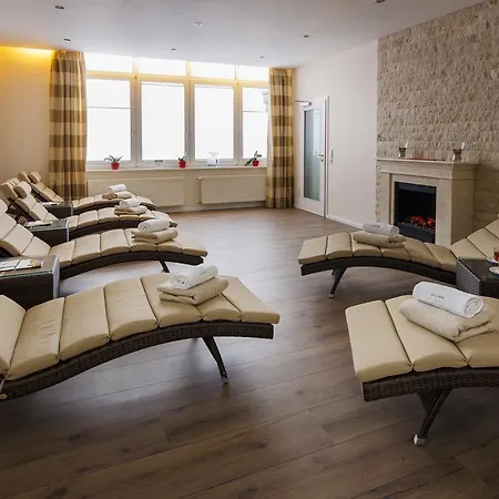 Schwarzwald Wellnesshotel Saigerhoeh I Golf & Wandern Ueber Dem Titisee 호텔 4*