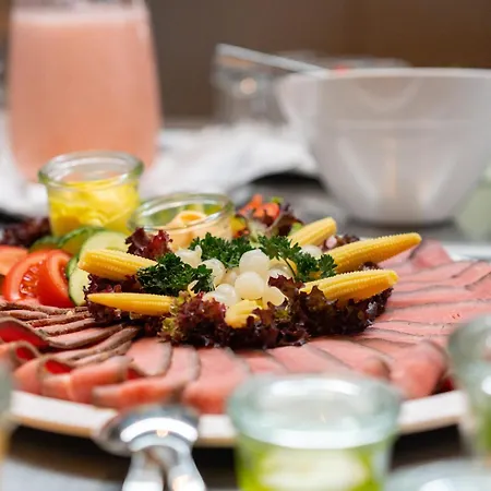 Schwarzwald Wellnesshotel Saigerhoeh I Golf & Wandern Ueber Dem Titisee Hotel 4*