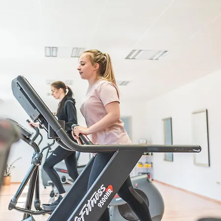 Saigerhoeh Wellness Golf Wandern Ueber Dem Titisee Lenzkirch