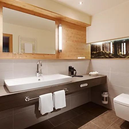 Schwarzwald Wellnesshotel Saigerhoeh I Golf & Wandern Ueber Dem Titisee 4*