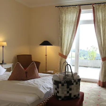 Schwarzwald Wellnesshotel Saigerhoeh I Golf & Wandern Ueber Dem Titisee 酒店