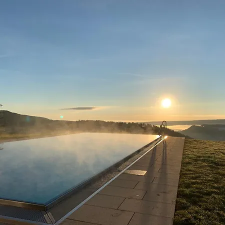 Otel Schwarzwald Wellnesshotel Saigerhoeh I Golf & Wandern Ueber Dem Titisee 4*
