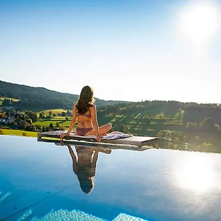 Schwarzwald Wellnesshotel Saigerhoeh I Golf & Wandern Ueber Dem Titisee 4*