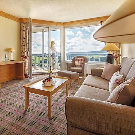 Schwarzwald Wellnesshotel Saigerhoeh I Golf & Wandern Ueber Dem Titisee מלון לנצקירש