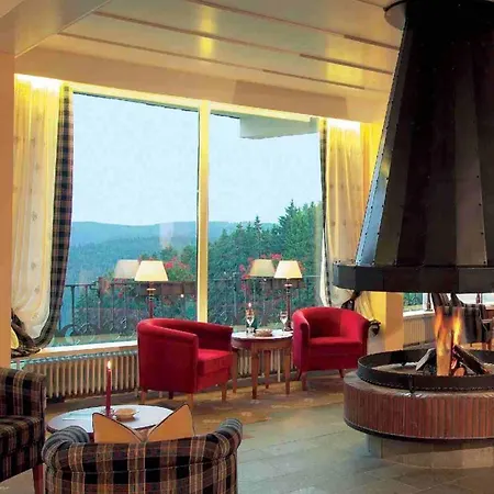 Saigerhoeh Wellness Golf Wandern Ueber Dem Titisee