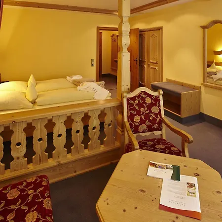 Hotel Saigerhöh 4*