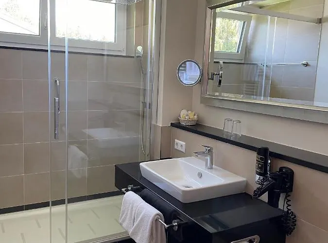 Schwarzwald Wellnesshotel Saigerhoeh I Golf & Wandern Ueber Dem Titisee 4*