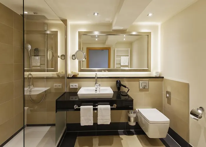 Schwarzwald Wellnesshotel Saigerhoeh I Golf & Wandern Ueber Dem Titisee Hotel